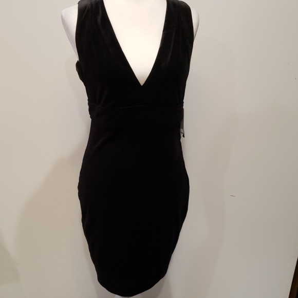 Guess Dresses & Skirts - Guess velvet open back dress NWT